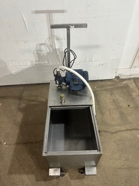 "DARLING 402" PORTABLE COMMERCIAL COOKING OIL FILTER/CADDY WITH PUMP, 120V 1 PH - Second Life - Equipment - collection_name