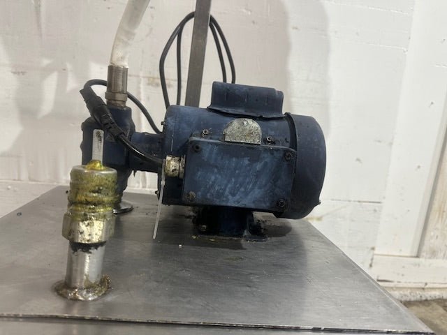 "DARLING 402" PORTABLE COMMERCIAL COOKING OIL FILTER/CADDY WITH PUMP, 120V 1 PH - Second Life - Equipment - collection_name