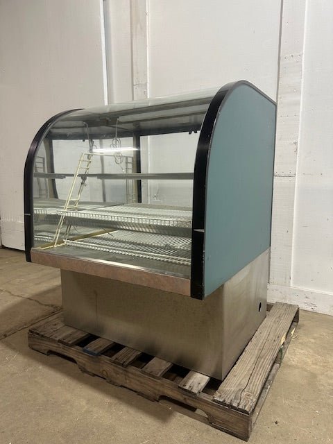 "DELFIELD 537 - CD"HD COMMERCIAL LIGHTED CURVED GLASS BAKERY DISPLAY CASE 115V 1PH - Second Life - Equipment - collection_name