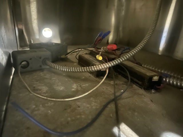 "DELFIELD 537 - CD"HD COMMERCIAL LIGHTED CURVED GLASS BAKERY DISPLAY CASE 115V 1PH - Second Life - Equipment - collection_name