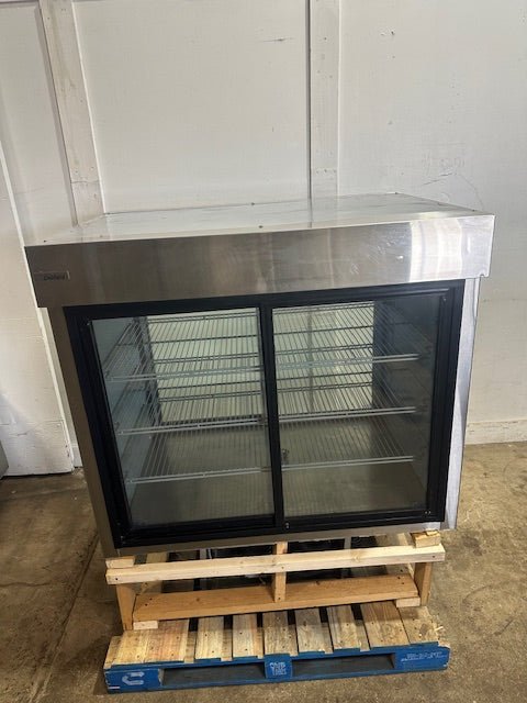 Delfield F6PC48D Pass/Through Refrigerated lighted bakery/pie Display Case, 1PH - Second Life - Equipment - collection_name