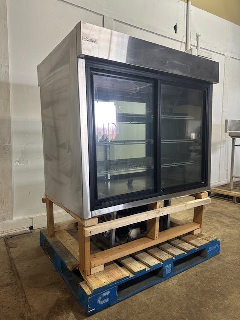 Delfield F6PC48D Pass/Through Refrigerated lighted bakery/pie Display Case, 1PH - Second Life - Equipment - collection_name