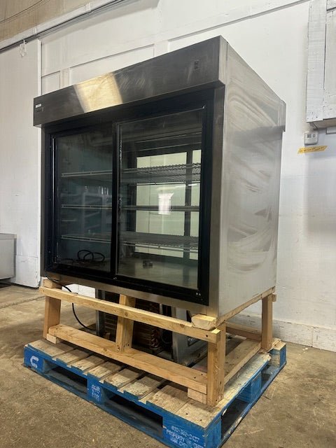 Delfield F6PC48D Pass/Through Refrigerated lighted bakery/pie Display Case, 1PH - Second Life - Equipment - collection_name