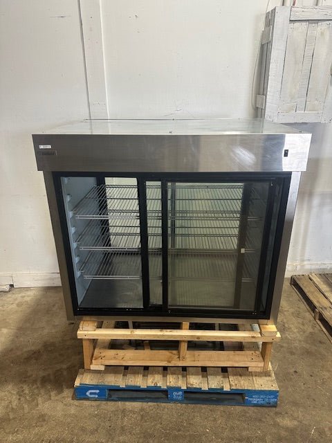 Delfield F6PC48D Pass/Through Refrigerated lighted bakery/pie Display Case, 1PH - Second Life - Equipment - collection_name