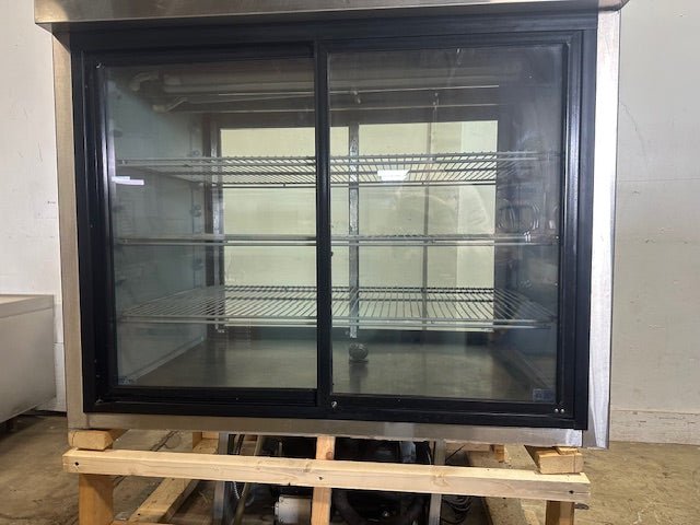 Delfield F6PC48D Pass/Through Refrigerated lighted bakery/pie Display Case, 1PH - Second Life - Equipment - collection_name
