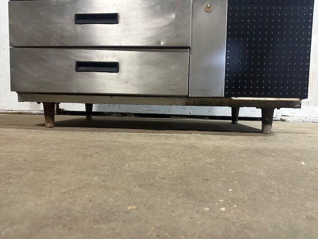 "DELFIELD" REFRIGERATED TWO DRAWER CHEF BASE UNDER COUNTER REFRIGERATOR - Second Life - Equipment - collection_name