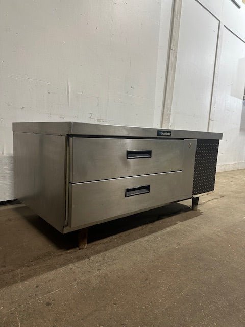 "DELFIELD" REFRIGERATED TWO DRAWER CHEF BASE UNDER COUNTER REFRIGERATOR - Second Life - Equipment - collection_name