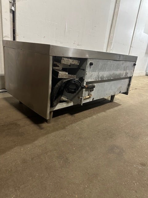 "DELFIELD" REFRIGERATED TWO DRAWER CHEF BASE UNDER COUNTER REFRIGERATOR - Second Life - Equipment - collection_name