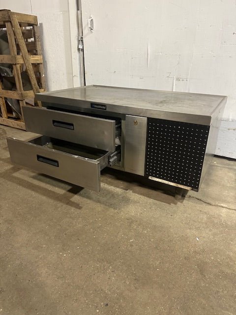 "DELFIELD" REFRIGERATED TWO DRAWER CHEF BASE UNDER COUNTER REFRIGERATOR - Second Life - Equipment - collection_name