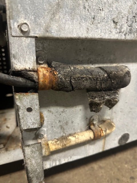 "DELFIELD" REFRIGERATED TWO DRAWER CHEF BASE UNDER COUNTER REFRIGERATOR - Second Life - Equipment - collection_name