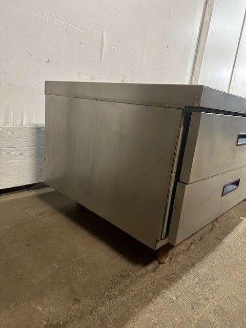 "DELFIELD" REFRIGERATED TWO DRAWER CHEF BASE UNDER COUNTER REFRIGERATOR - Second Life - Equipment - collection_name