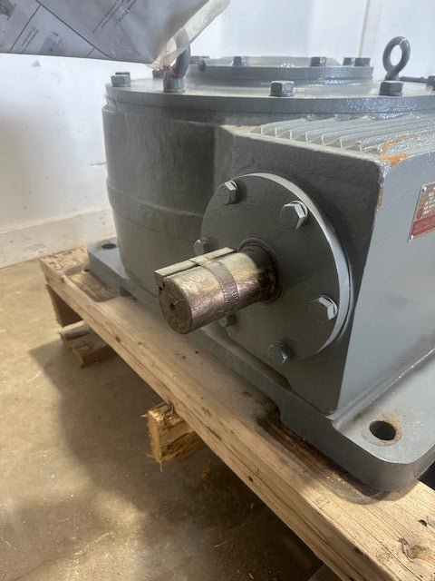 DELROYD 11 - 1/4 V120 - 10 - 1A WORM GEAR REDUCER - Second Life - Equipment - collection_name