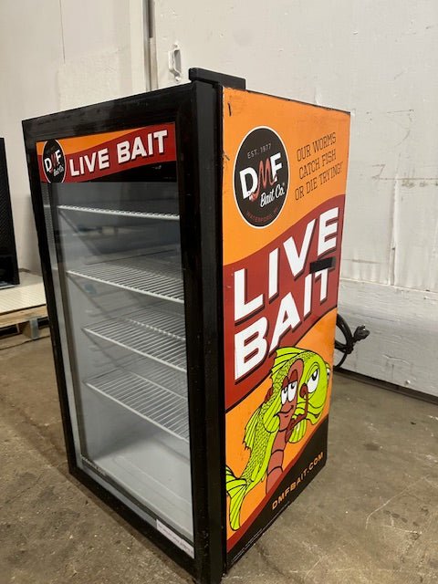 "DISPLAY COOLER" COUNTER TOP LED LIGHTED DISPLAY COOLER FOR LIVE BAIT - Second Life - Equipment - collection_name