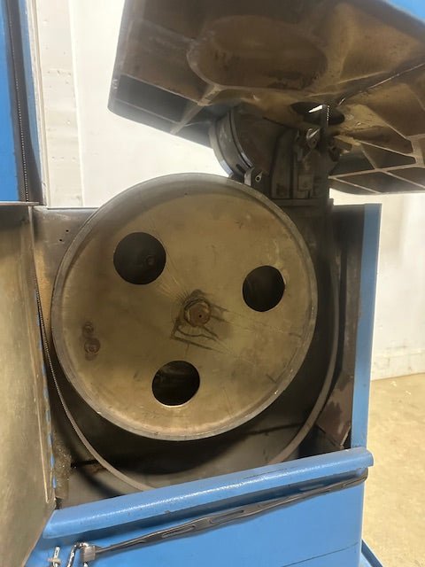 "DOALL 1612 - 0" 230V PH3 HEAVY DUTY INDUSTRIAL VERTICAL BAND SAW, 24 X 24 TABLE - Second Life - Equipment - collection_name