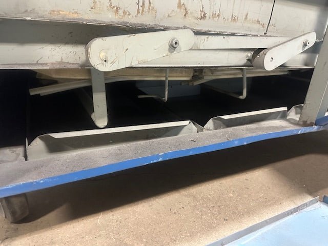 "DUSTVENT" 6X4F2 72"Wx50D" DOWNDRAFT TABLE W/ 208 - 230/460, 7.5HP BLOWER UNIT - Second Life - Equipment - collection_name