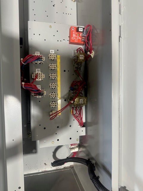EATON 225AMP NTVEKDA30225BSU CUTLER - HAMMER TRANSFER SWITCH 120/208V, 3PH,3 POLES - Second Life - Equipment - collection_name