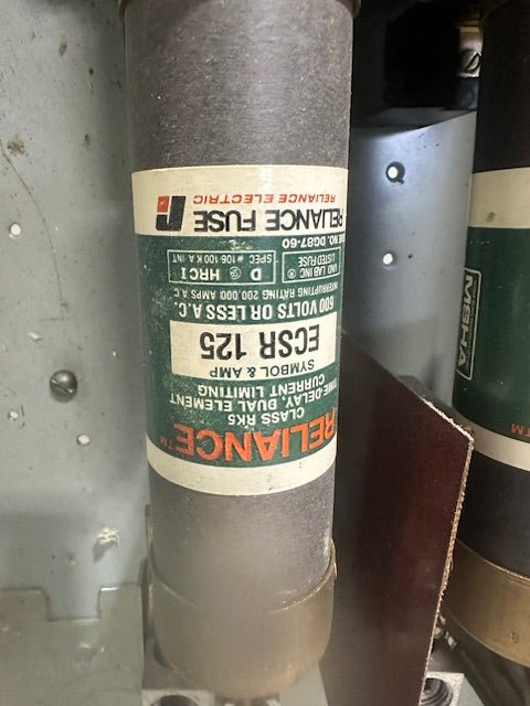 EATON DH364FGK 200 AMP H.D. 3 POLE SERIES C SAFETY SWITCH IN A TYPE 1 ENCLOSURE - Second Life - Equipment - collection_name