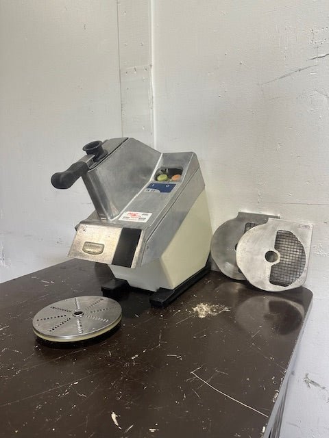 ELECTROLUX DITO TR 22 COMMERCIAL PROCESSOR CHOPPER /SLICER/SHREDDER w/ 5 BLADES - Second Life - Equipment - collection_name