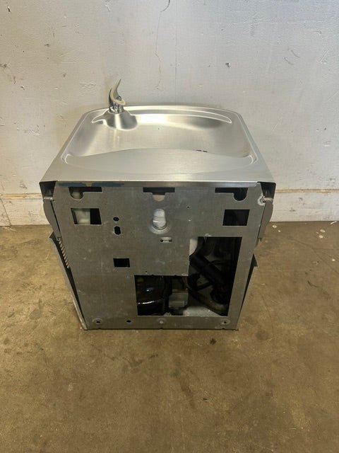 "ELKAY EZFSTL8 1E" WALL MOUNTED WATER COOLER DRINKING FOUNTAIN, 115V, 1PH - Second Life - Equipment - collection_name