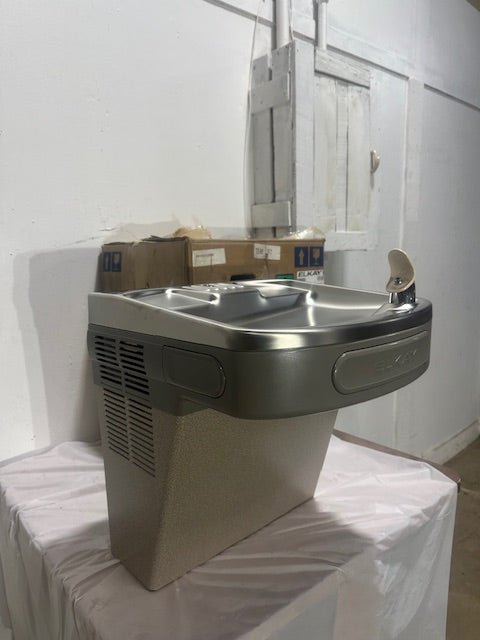 "ELKAY EZS8WS 1G" WALL MOUNTED WATER COOLER DRINKING FOUNTAIN - Second Life - Equipment - collection_name