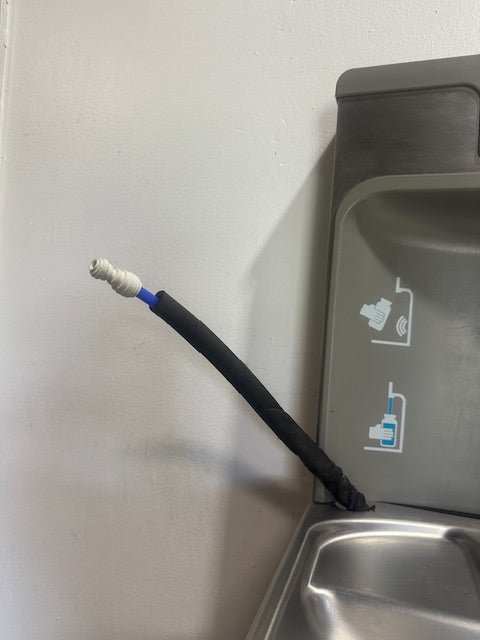 ELKAY LZS8WSLP EZH20 ADA 8GPH WALL MTD REFRIG DRINKING FOUNTAIN W/BOTTLE FILLER - Second Life - Equipment - collection_name