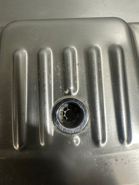 ELKAY LZS8WSLP EZH20 ADA 8GPH WALL MTD REFRIG DRINKING FOUNTAIN W/BOTTLE FILLER - Second Life - Equipment - collection_name