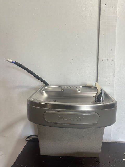 ELKAY LZS8WSLP EZH20 ADA 8GPH WALL MTD REFRIG DRINKING FOUNTAIN W/BOTTLE FILLER - Second Life - Equipment - collection_name