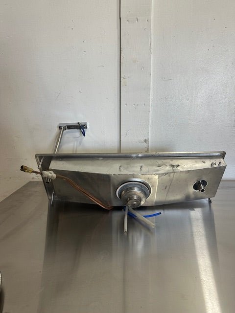 "ELKAY" S.S SINK W/ HOSTED WATER FILLING STATION GLASS RINSER, 25 3/4"W x 9"D - Second Life - Equipment - collection_name