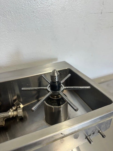 "ELKAY" S.S SINK W/ HOSTED WATER FILLING STATION GLASS RINSER, 25 3/4"W x 9"D - Second Life - Equipment - collection_name