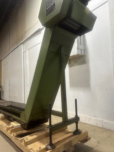 ENOMOT INDUSTRY CO. EA - 20282 12"W 200/220v 3ph CHIP CONVEYOR - Second Life - Equipment - collection_name