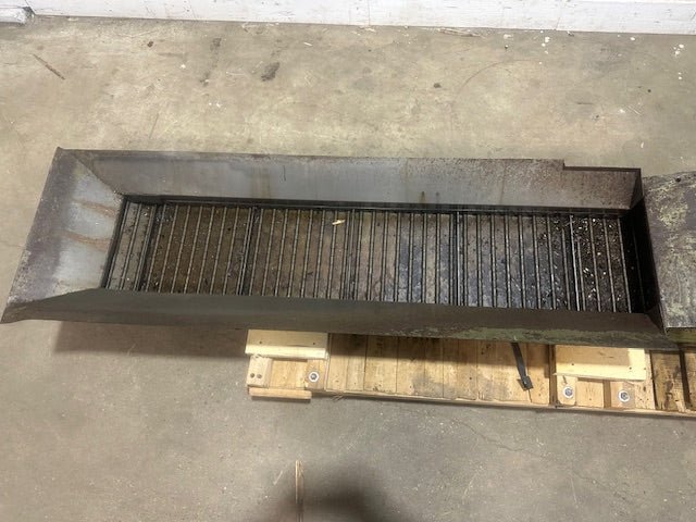 ENOMOT INDUSTRY CO. EA - 20282 12"W 200/220v 3ph CHIP CONVEYOR - Second Life - Equipment - collection_name