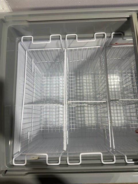 "EXCELLENCE VB - 5HC"COMMERCIAL LIGHTED CURVED LID 49"W ICE CREAM DISPLAY FREEZER - Second Life - Equipment - collection_name