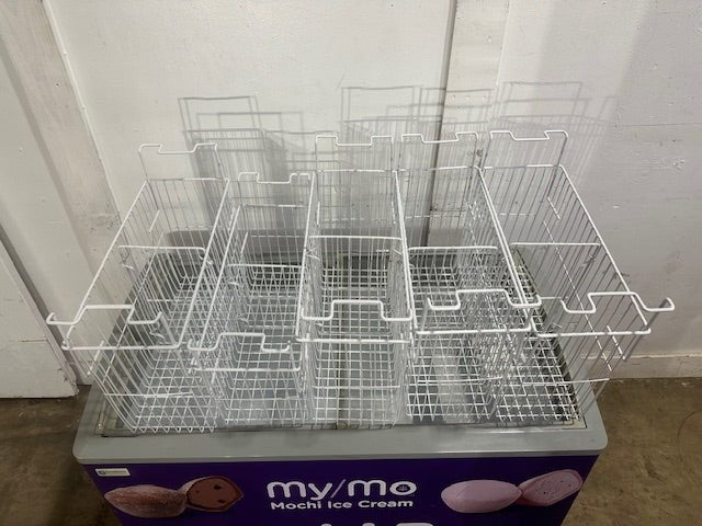 "EXCELLENCE VB - 5HC"COMMERCIAL LIGHTED CURVED LID 49"W ICE CREAM DISPLAY FREEZER - Second Life - Equipment - collection_name