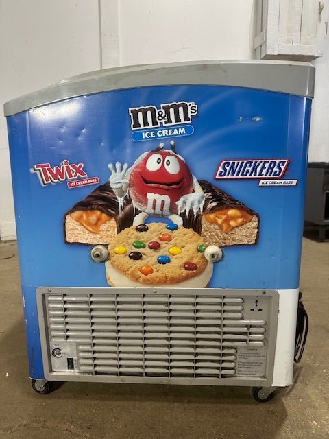 "EXCELLENCE VB - 7L"COMMERCIAL LIGHTED CURVED LID 66"W ICE CREAM DISPLAY FREEZER - Second Life - Equipment - collection_name