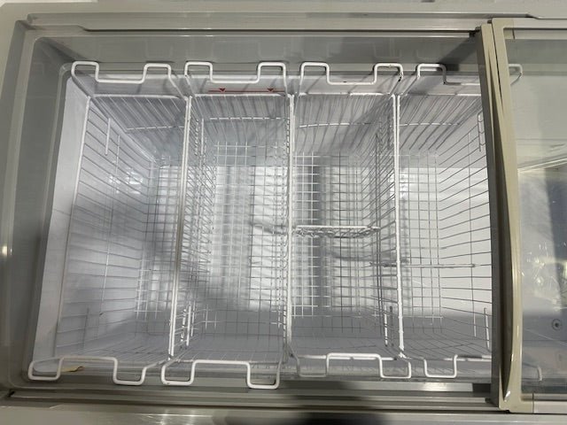 "EXCELLENCE VB - 7L"COMMERCIAL LIGHTED CURVED LID 66"W ICE CREAM DISPLAY FREEZER - Second Life - Equipment - collection_name
