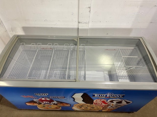 "EXCELLENCE VB - 7L"COMMERCIAL LIGHTED CURVED LID 66"W ICE CREAM DISPLAY FREEZER - Second Life - Equipment - collection_name