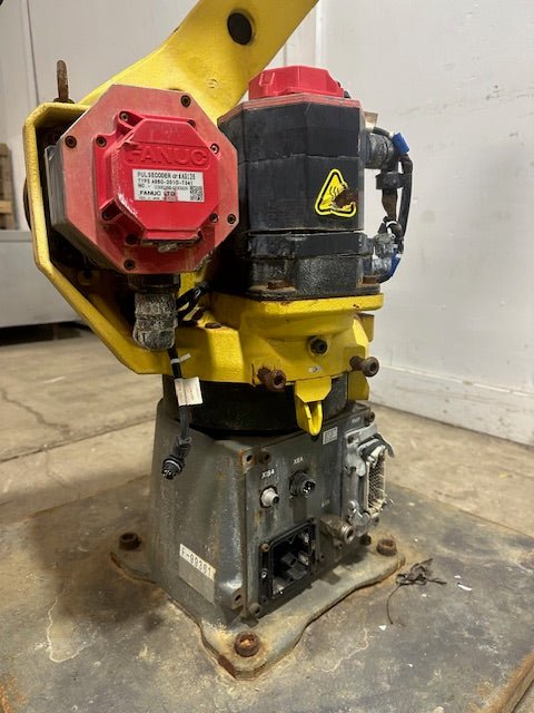 "FANUC ROBOT M - 10iA" TYPE A05B - 1221 - B202 H.D INDUSTRIAL 6 - AXIS ROBOT ARM - Second Life - Equipment - collection_name