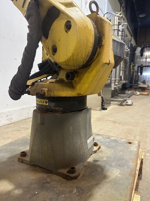"FANUC ROBOT M - 10iA" TYPE A05B - 1221 - B202 H.D INDUSTRIAL 6 - AXIS ROBOT ARM - Second Life - Equipment - collection_name