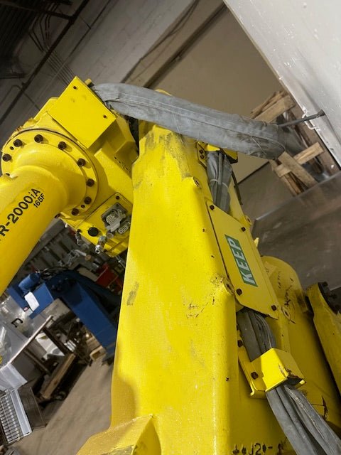 "FANUC ROBOT R - 2000iA165F"HD INDUSTRIAL 6 - AXES ROBOT ARM, 2566MM REACH,165 KG - Second Life - Equipment - collection_name