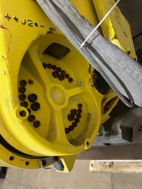 "FANUC ROBOT R - 2000iA165F"HD INDUSTRIAL 6 - AXES ROBOT ARM, 2566MM REACH,165 KG - Second Life - Equipment - collection_name