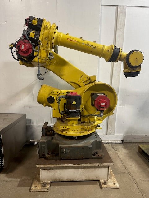 "FANUC ROBOT R - 2000iA165F"HD INDUSTRIAL 6 - AXES ROBOT ARM, 2566MM REACH,165 KG - Second Life - Equipment - collection_name