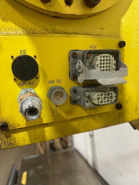 "FANUC ROBOT R - 2000iA165F"HD INDUSTRIAL 6 - AXES ROBOT ARM, 2566MM REACH,165 KG - Second Life - Equipment - collection_name