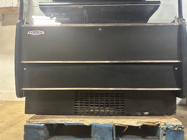 "FEDERAL INDUSTRIES" LIGHTED, REFRIGERATED/OPEN AIR DISPLAY CASE 120/208V 1PH - Second Life - Equipment - collection_name