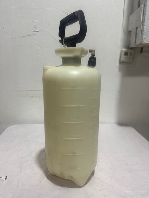 FLAVORBURST 3 GALLON SAN 740 SANITIZER TANK - Second Life - Equipment - collection_name