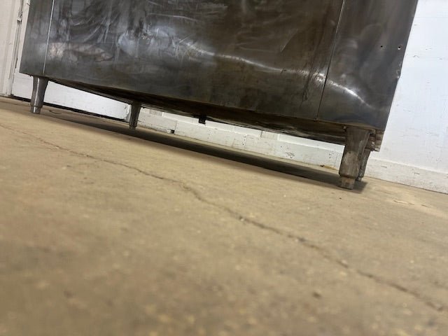"FOLLETT" HD COMMERCIAL 65"H x 60"W x 39"D&nbsp; ICE BIN ON LEGS, 1650LBS - Second Life - Equipment - collection_name