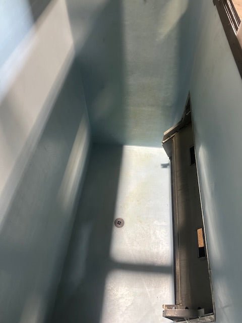 "FOLLETT" HD COMMERCIAL 65"H x 60"W x 39"D&nbsp; ICE BIN ON LEGS, 1650LBS - Second Life - Equipment - collection_name
