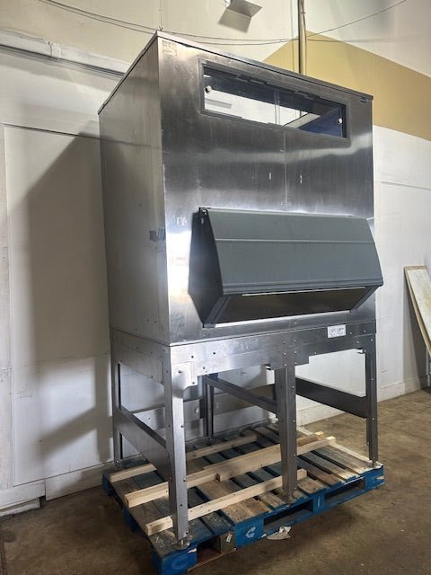 "FOLLETT ITS2250SG - 60"HD COMMERCIAL 97"H x 60"W x 46"D ICE STORAGE BIN ,2133 LBS - Second Life - Equipment - collection_name