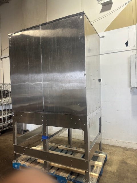 "FOLLETT ITS2250SG - 60"HD COMMERCIAL 97"H x 60"W x 46"D ICE STORAGE BIN ,2133 LBS - Second Life - Equipment - collection_name