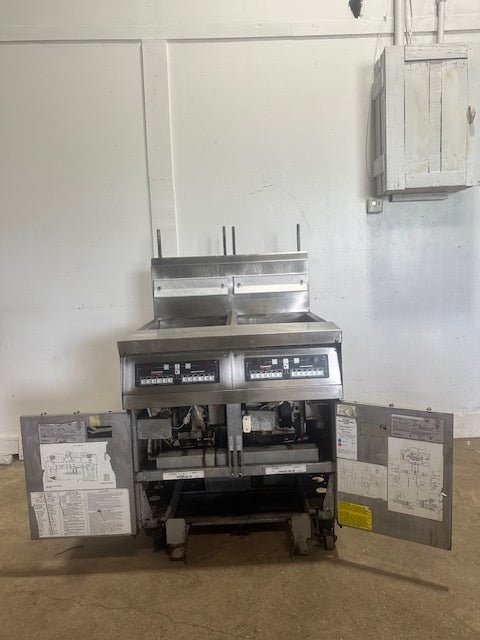 FRYMASTER FPH250BLCSD COMMERCIAL N GAS DUAL FRYER W/ DIGITAL READOUT(ON CASTERS) - Second Life - Equipment - collection_name