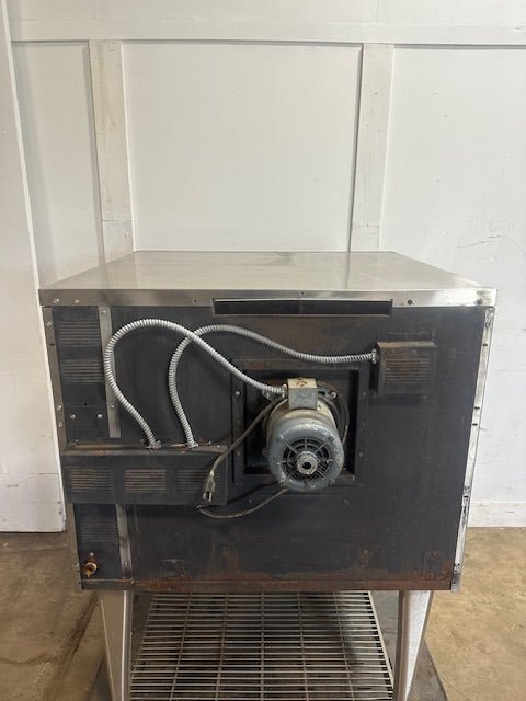 GARLAND IC0 - G - 10 NATURAL GAS FLOOR MODEL CONVECTION OVEN 80,000 BTU - Second Life - Equipment - collection_name